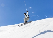 开云体育-骑士掀翻灰熊，米切尔成为关键先生，一场定义赛季的胜利