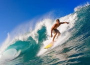 开云体育登录-法拉利险胜雷诺车队，诺里斯关键制胜，策略与勇气的完美结合