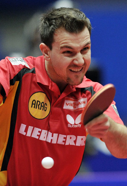 包含日本队轻取英格兰队，波尔点燃赛场的词条