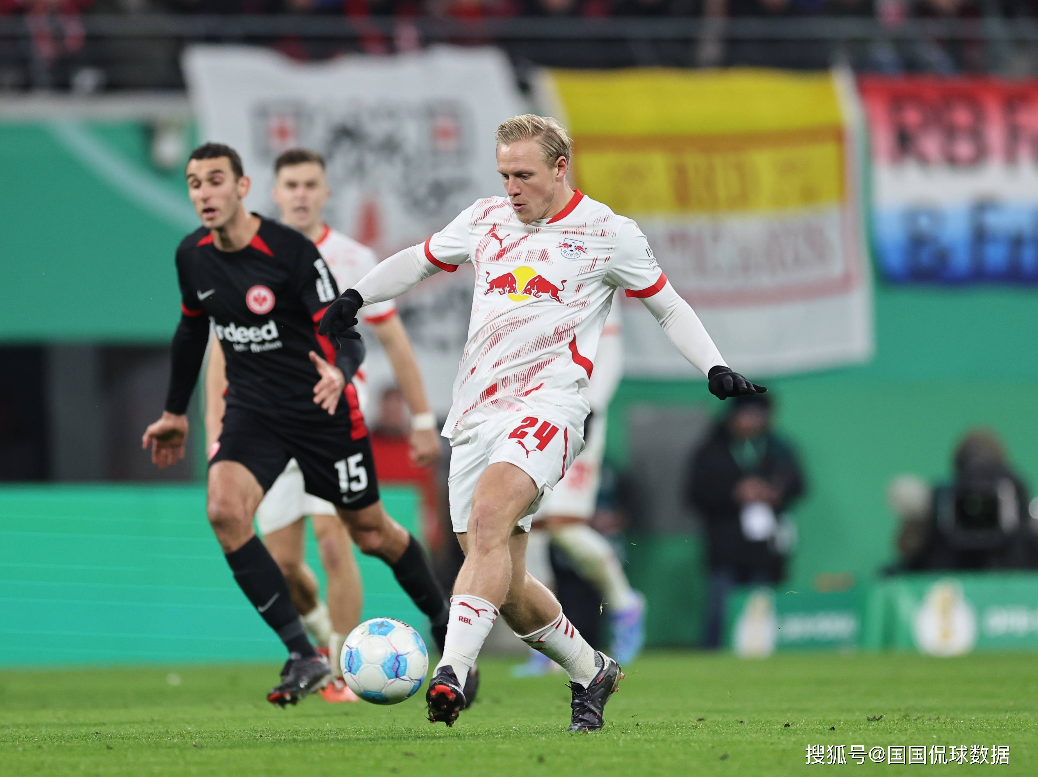 列比锡红牛主场强势拿下对手，全队斗志昂扬的简单介绍