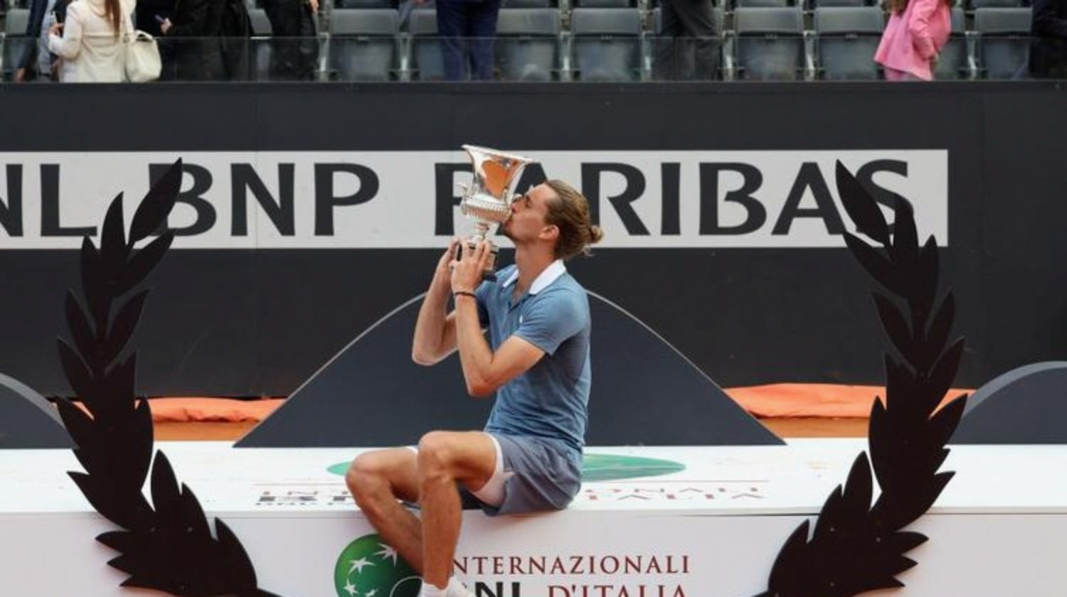 蒙特卡洛大师赛翻盘ATP总决赛，兹维列夫刷新纪录的简单介绍