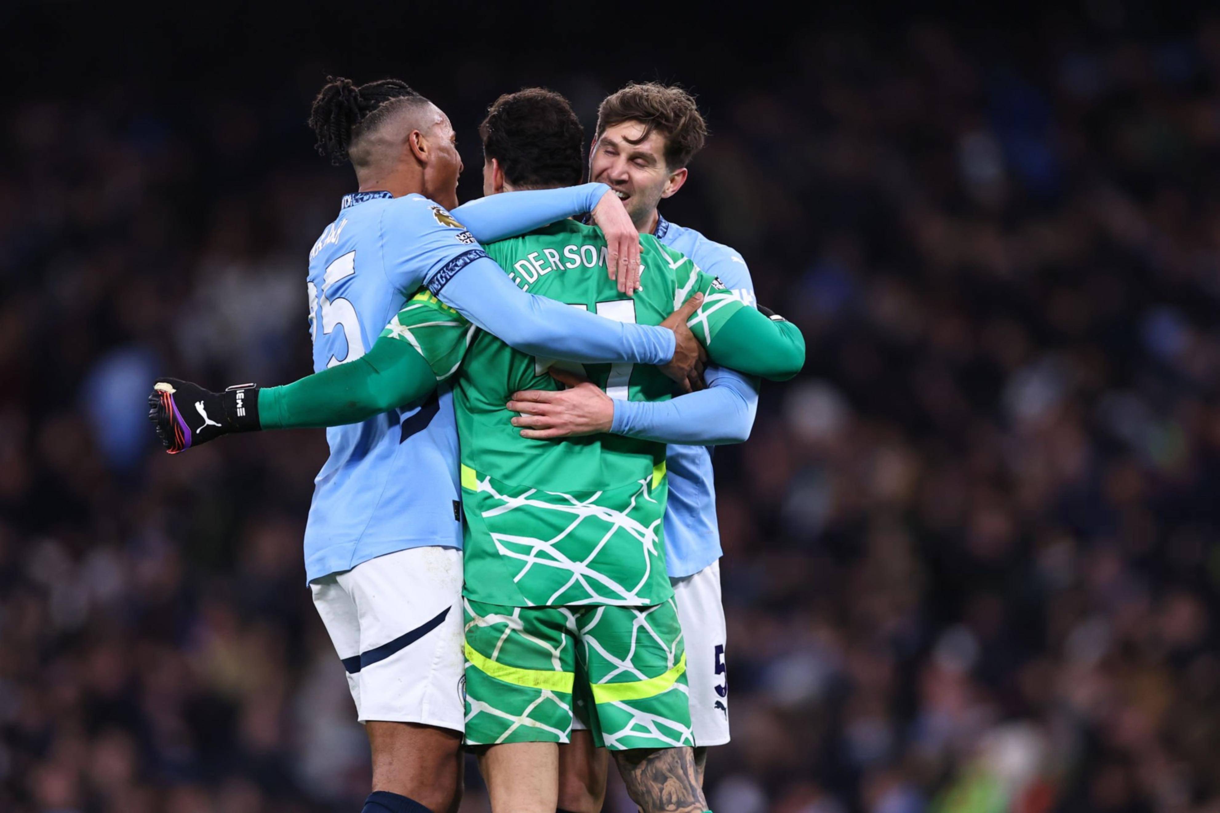 库尔图瓦救主，切尔西战胜对手继续前行的简单介绍