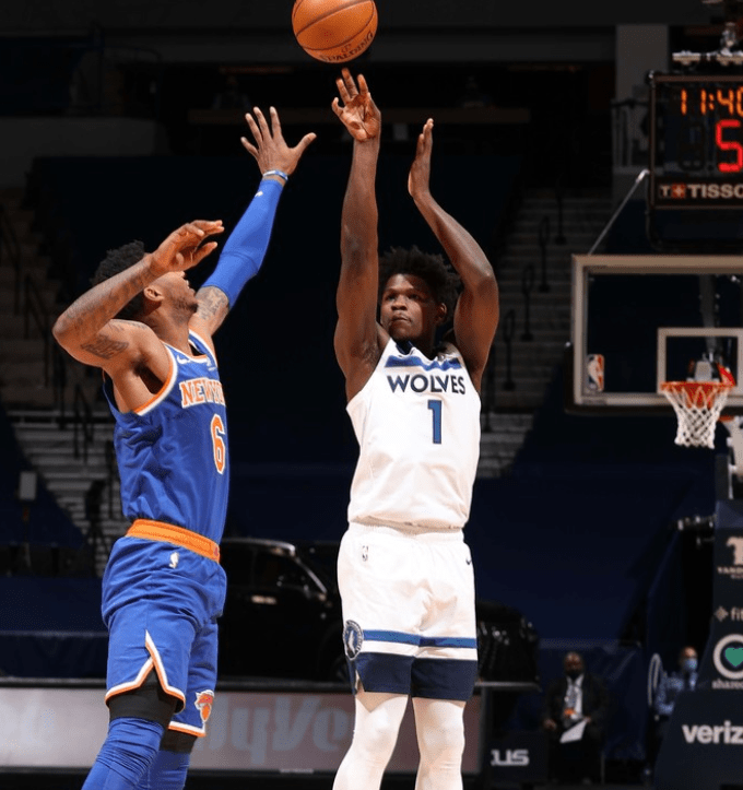 尼克斯爆冷德国男篮,萨姆·米切尔打破历史纪录的简单介绍 尼克斯爆冷德国男篮,萨姆·米切尔打破历史纪录的简单介绍